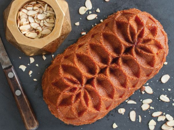 Bild von Nordic Ware Bräter Jubilee Loaf Pan