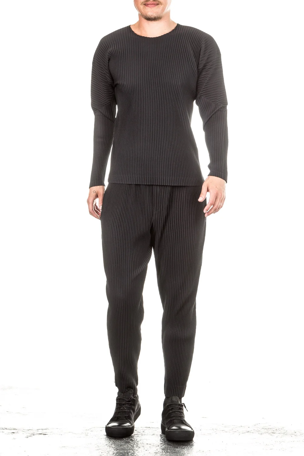 Bild von Homme Plissé Issey Miyake Herren longsleeve shirt schwarz