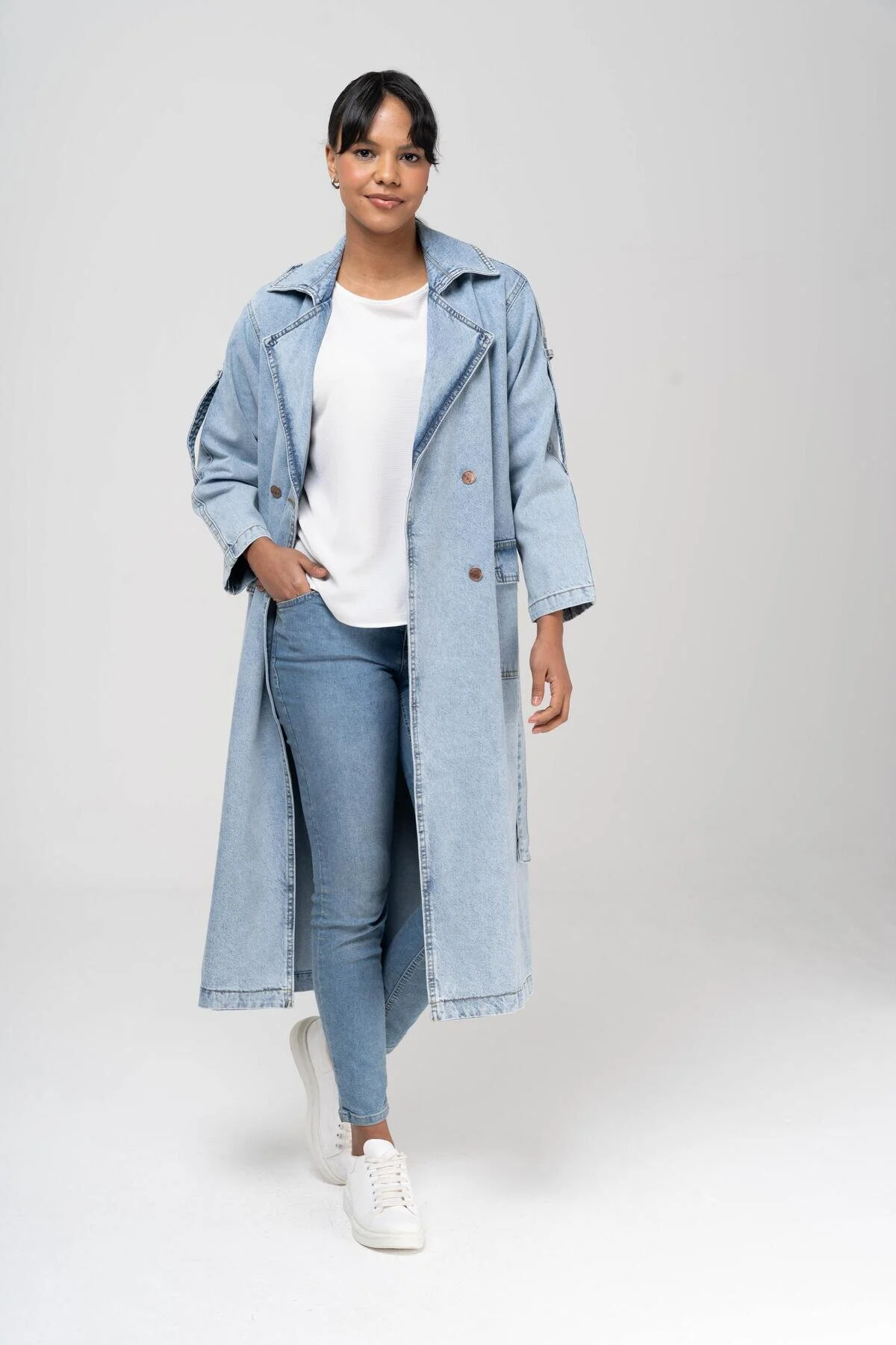 Bild von Olcay Zweireihiger, Übergroßer Denim-trenchcoat Mit Schulterklappen, Blau für Damen - 38