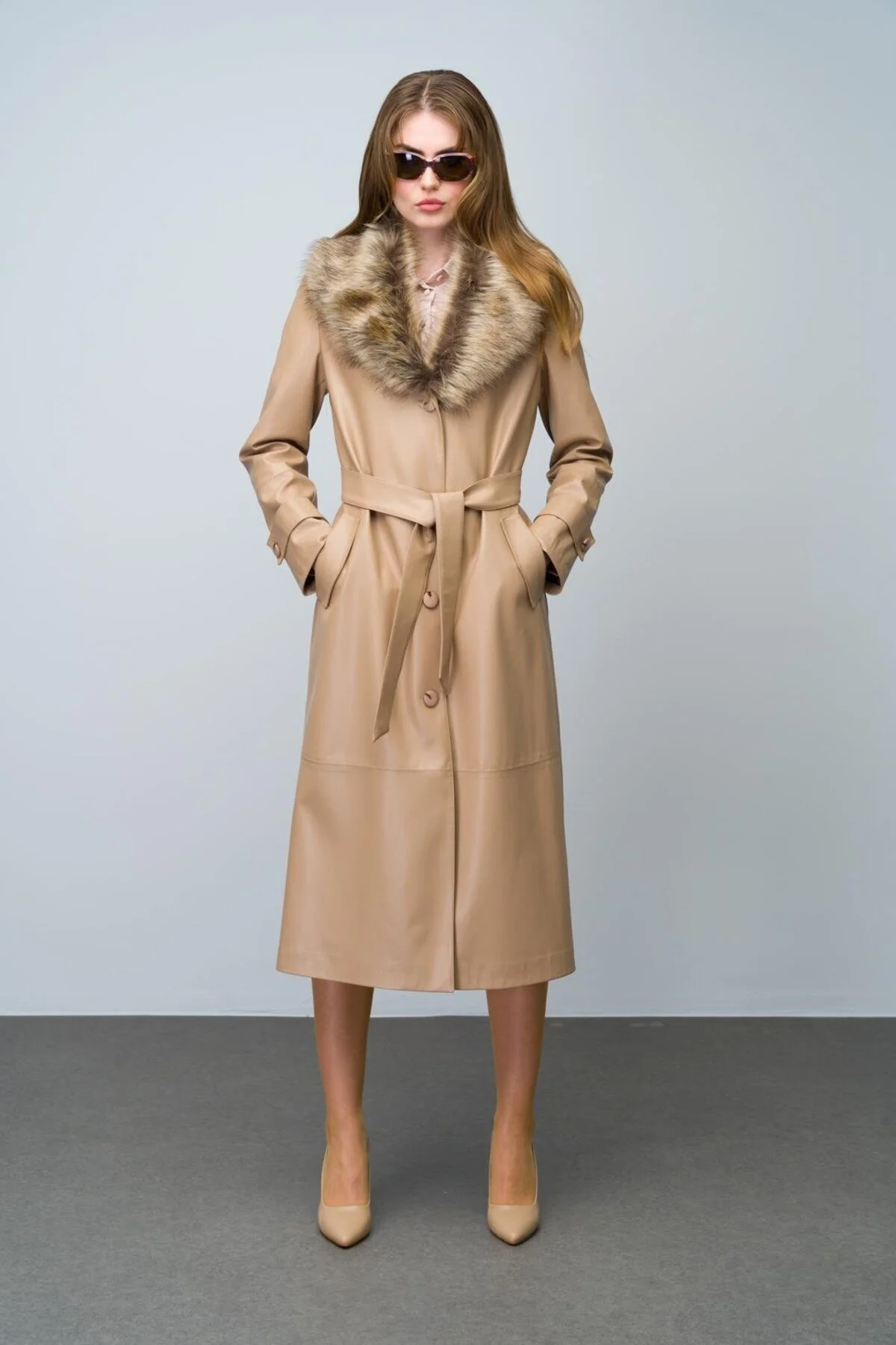 Bild von Olcay Kamel Trenchcoat Aus Schaffell Mit Abnehmbarem Kragen Und Gürtel für Damen - 48
