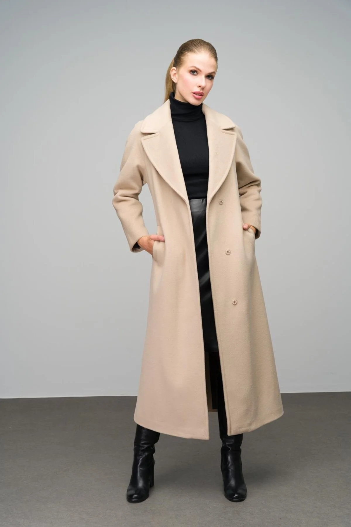 Bild von Olcay Beiger Maximantel – Raglanärmel Und Druckknopfverschluss, Modell 3063 für Damen - 42