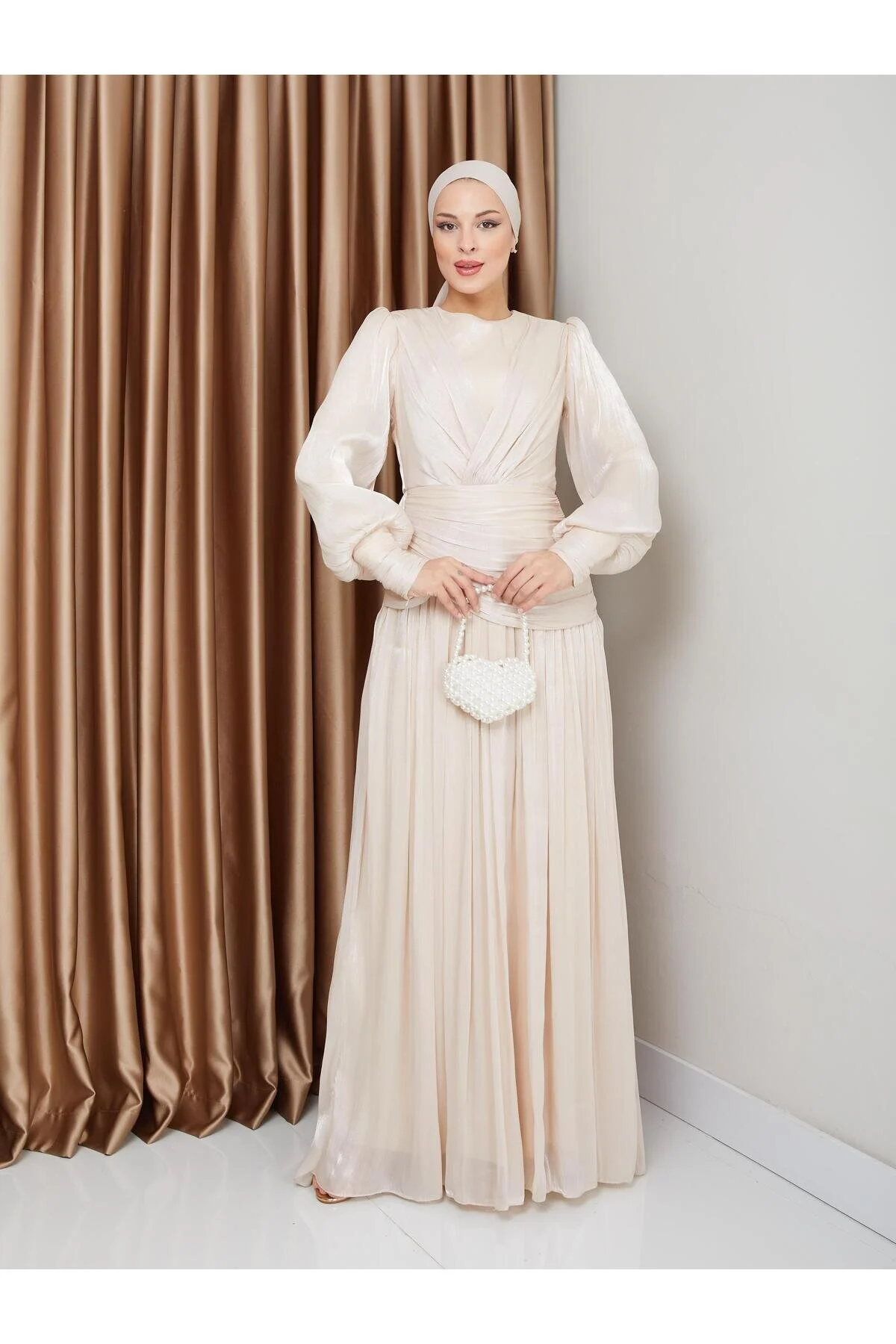 Bild von Olcay Hijab-abendkleid Aus Kristall-chiffon Mit Volant- Und Falten-detail, Cream für Damen - 38