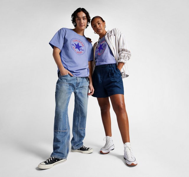 Bild von Converse T-Shirt CONVERSE GO-TO ALL STAR PATCH STANDARD-FIT T-SHIRT (1-tlg) Unisex