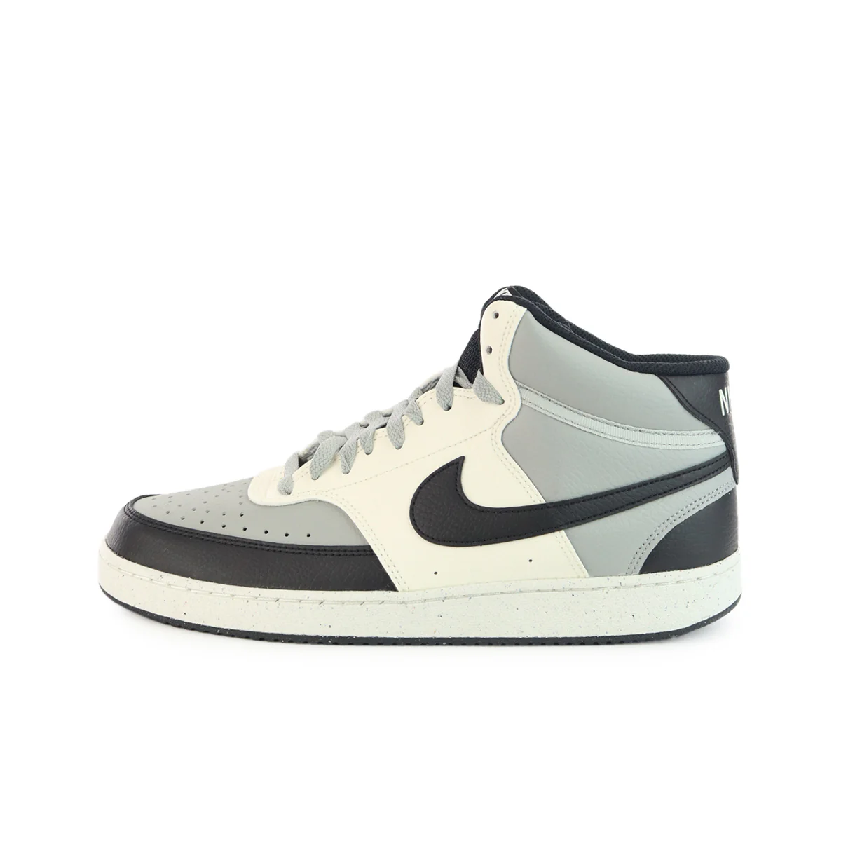 Bild von Nike Sportswear COURT VISION MID NEXT NATURE Sneaker Design auf den Spuren des Air Force 1