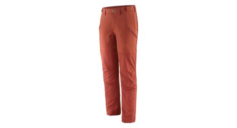 Bild von Patagonia Women's Point Peak Trail Pants mangrove red