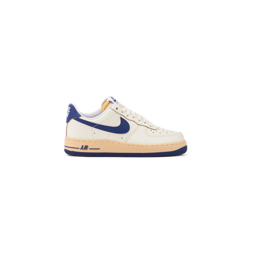 Bild von Nike Air Force 1 07 W Modell Basketballschuhe für Damen