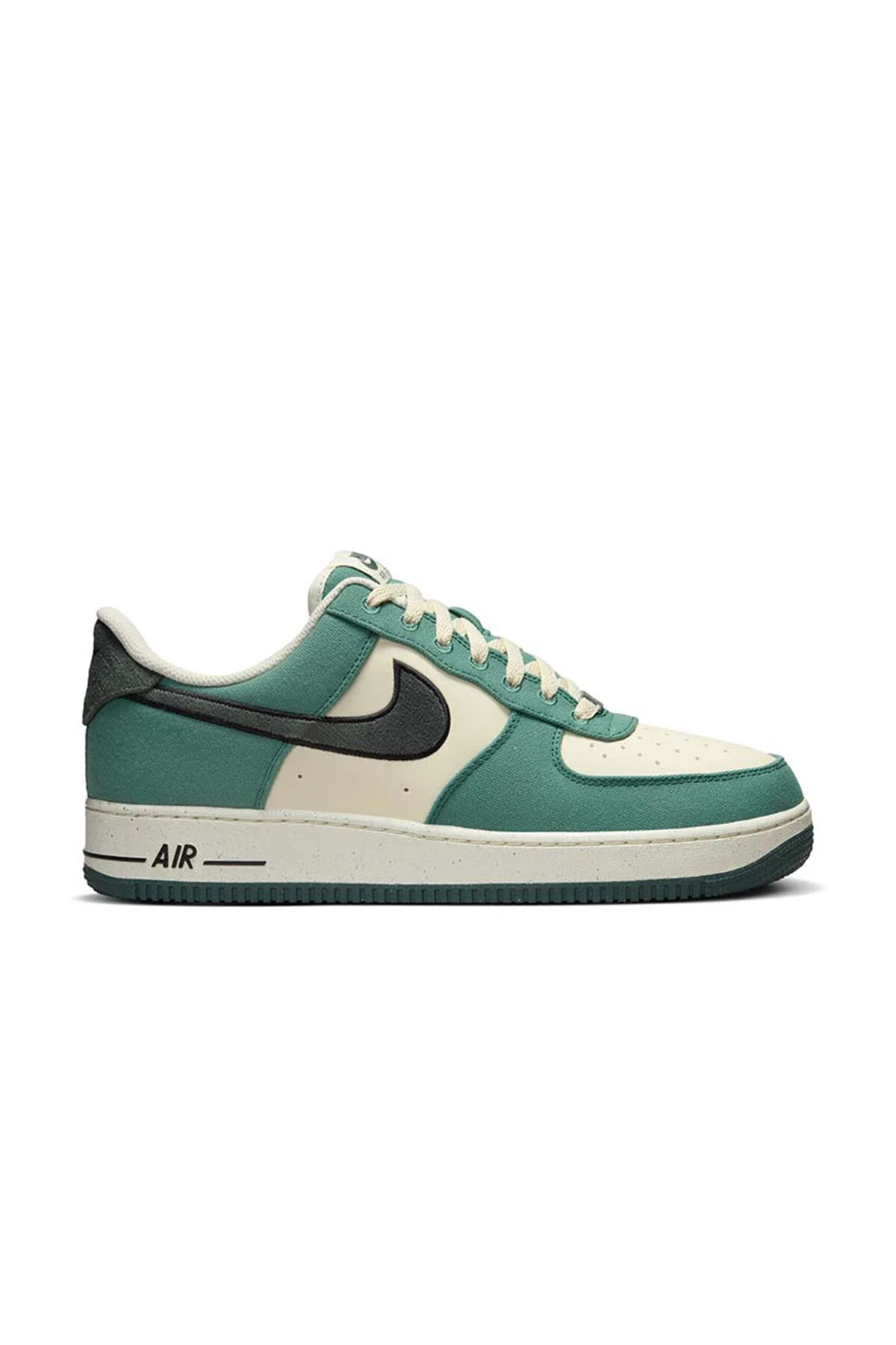 Bild von Nike Air Force 1 '07 Lv8 1 Sneaker für Herren - 40,5