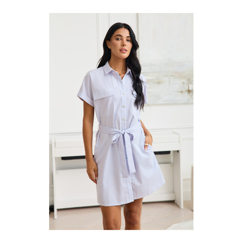 Bild von Gestreiftes Mini-T-Shirt-Kleid mit Knopfleiste im Test