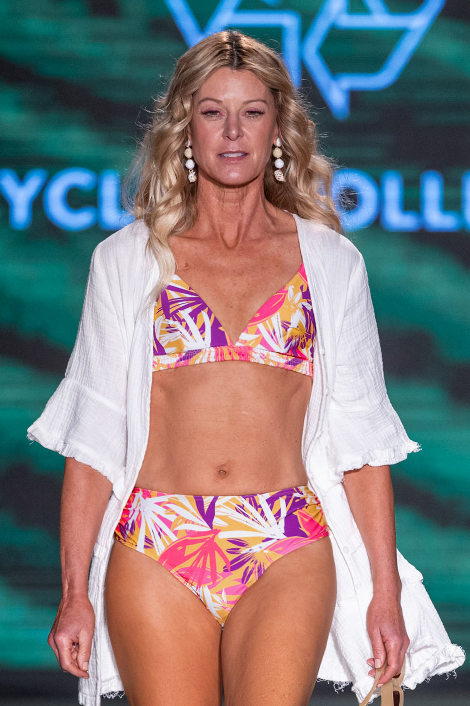 Bild von ECO Bikini-Oberteil mit V-Ausschnitt & hochgeschnittene Bikinihose