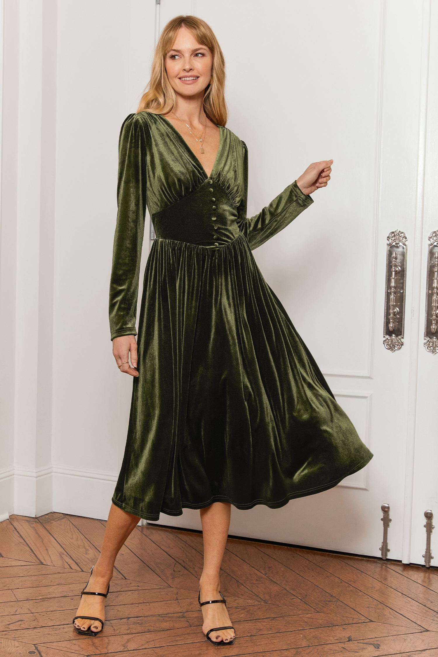Bild von Langärmeliges olivgrünes Maxi-Samtkleid