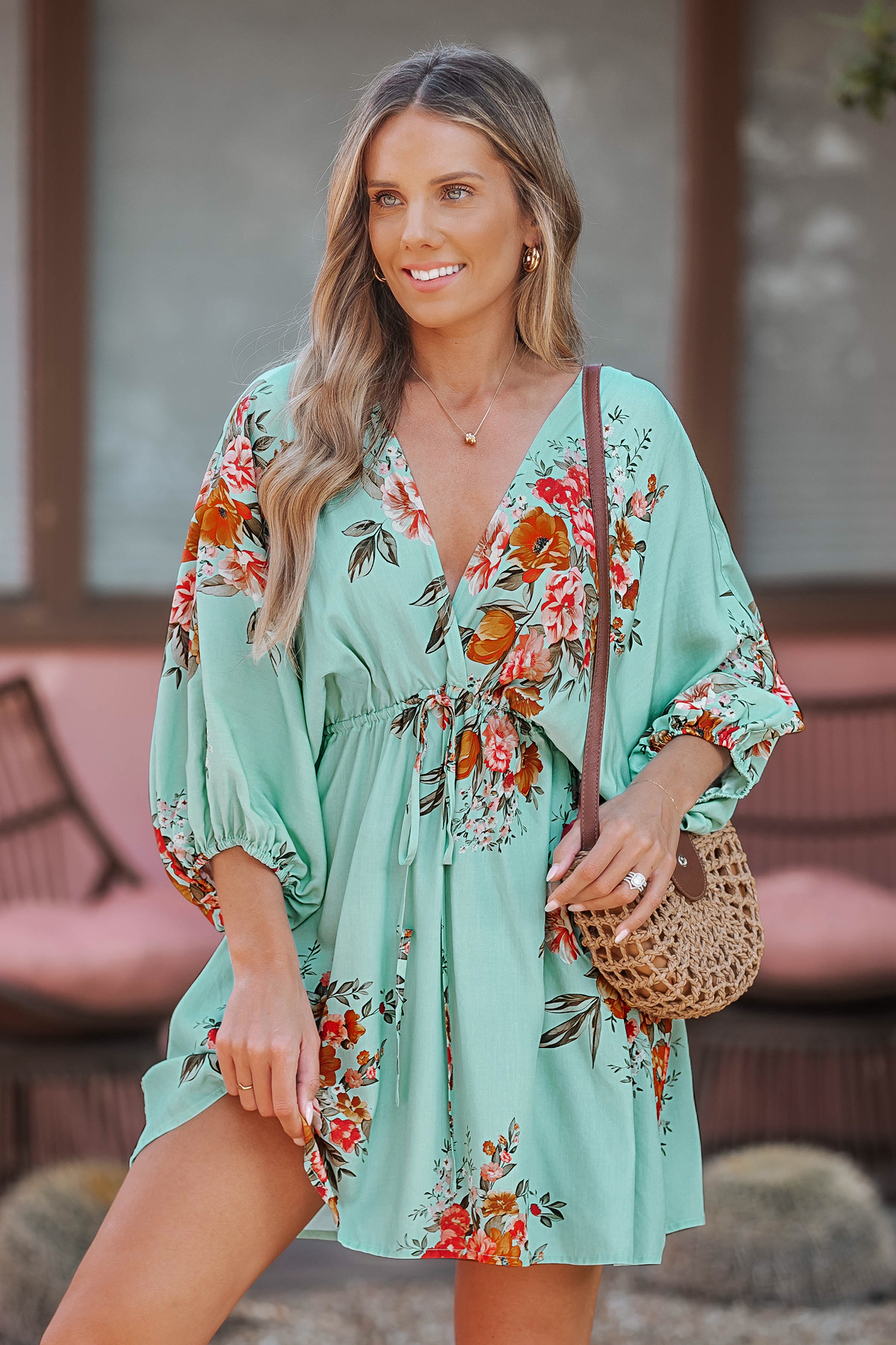 Bild von Florales Mini-Wickelkleid mit Halbärmeln