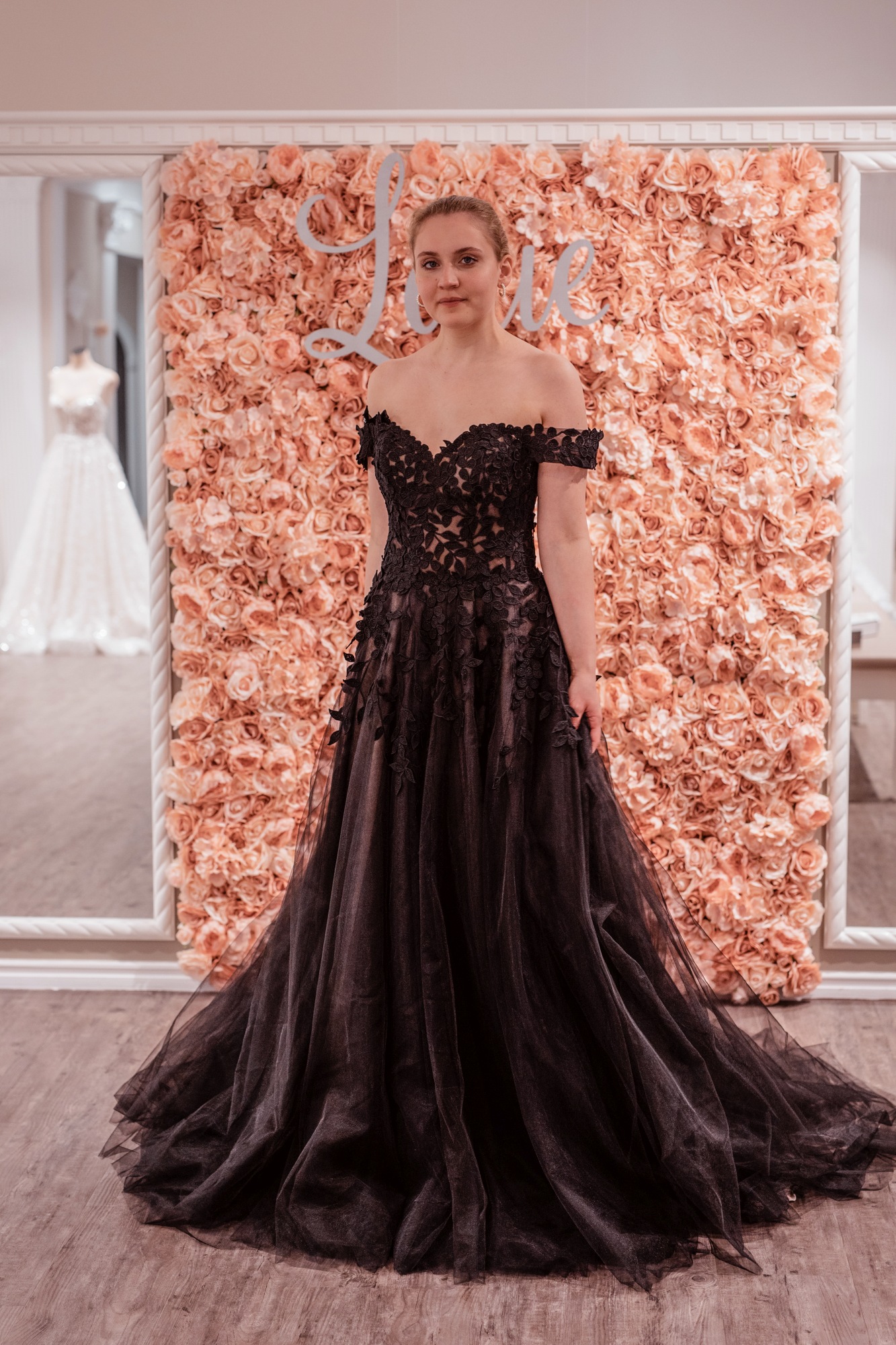 Bild von Laue Collection Brautkleid "Doro" - schwarz - 50