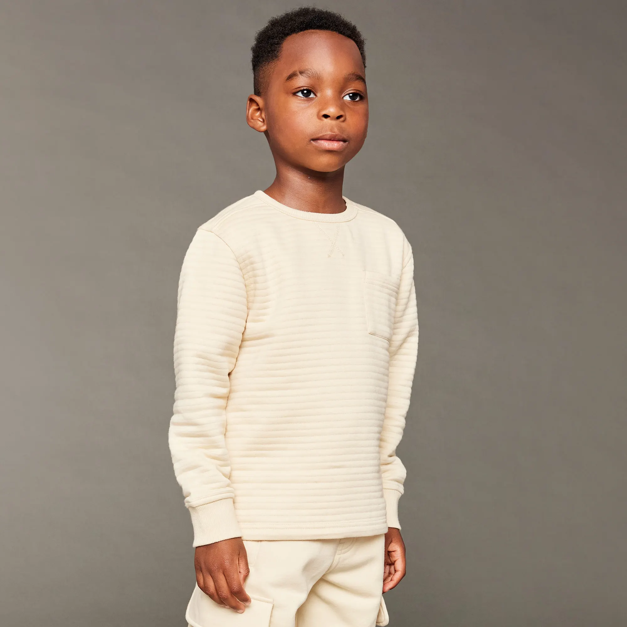 Bild von Kinder-Jungen-Sweatshirt mit Brusttasche