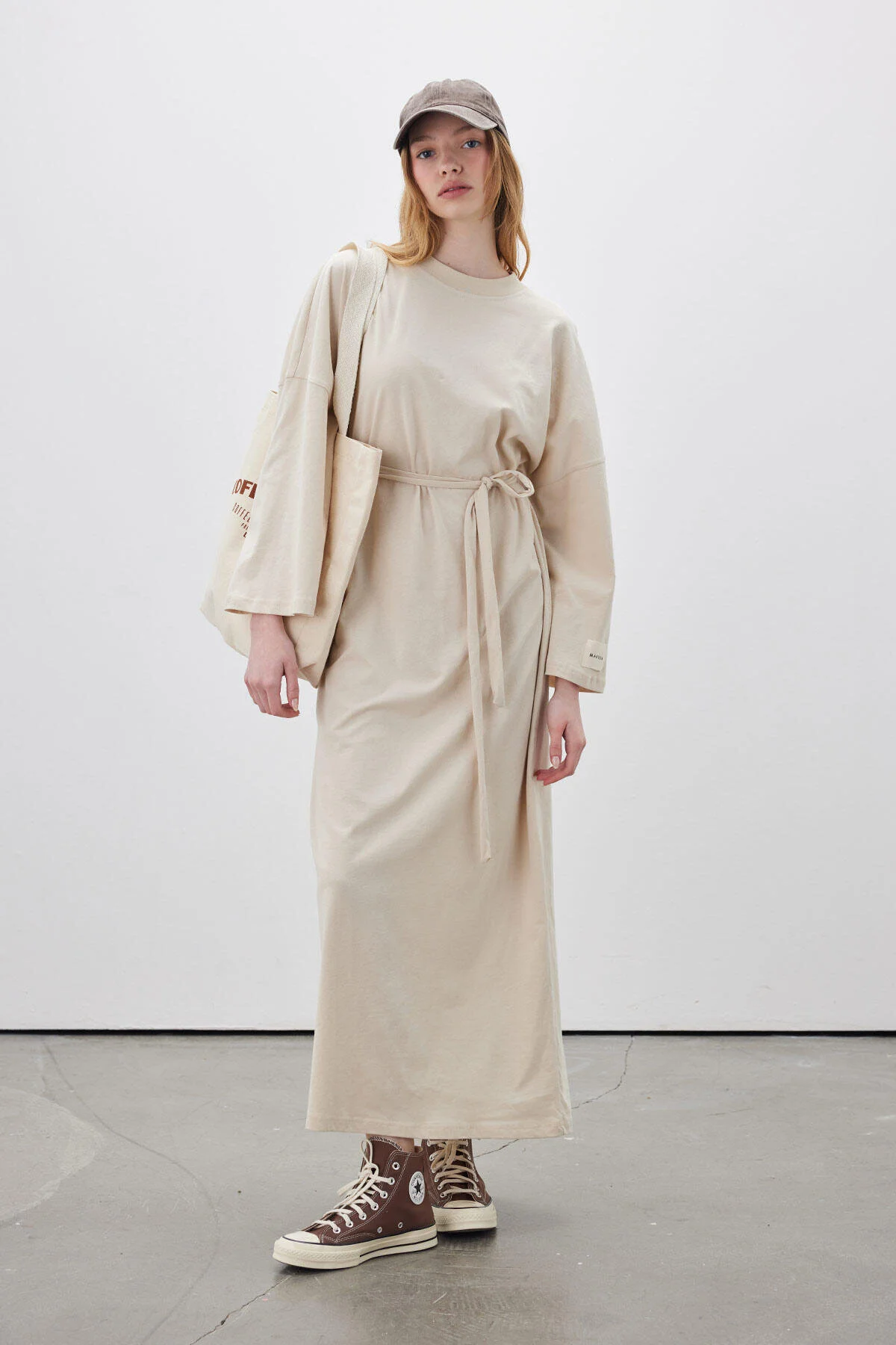 Bild von Manuka Übergroßes Langes Freizeitkleid Beige für Damen - S/M