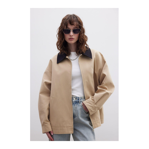 Bild von Manuka Kamelfarbene Gabardine-jacke – Kontrastkragen für Damen - S/M