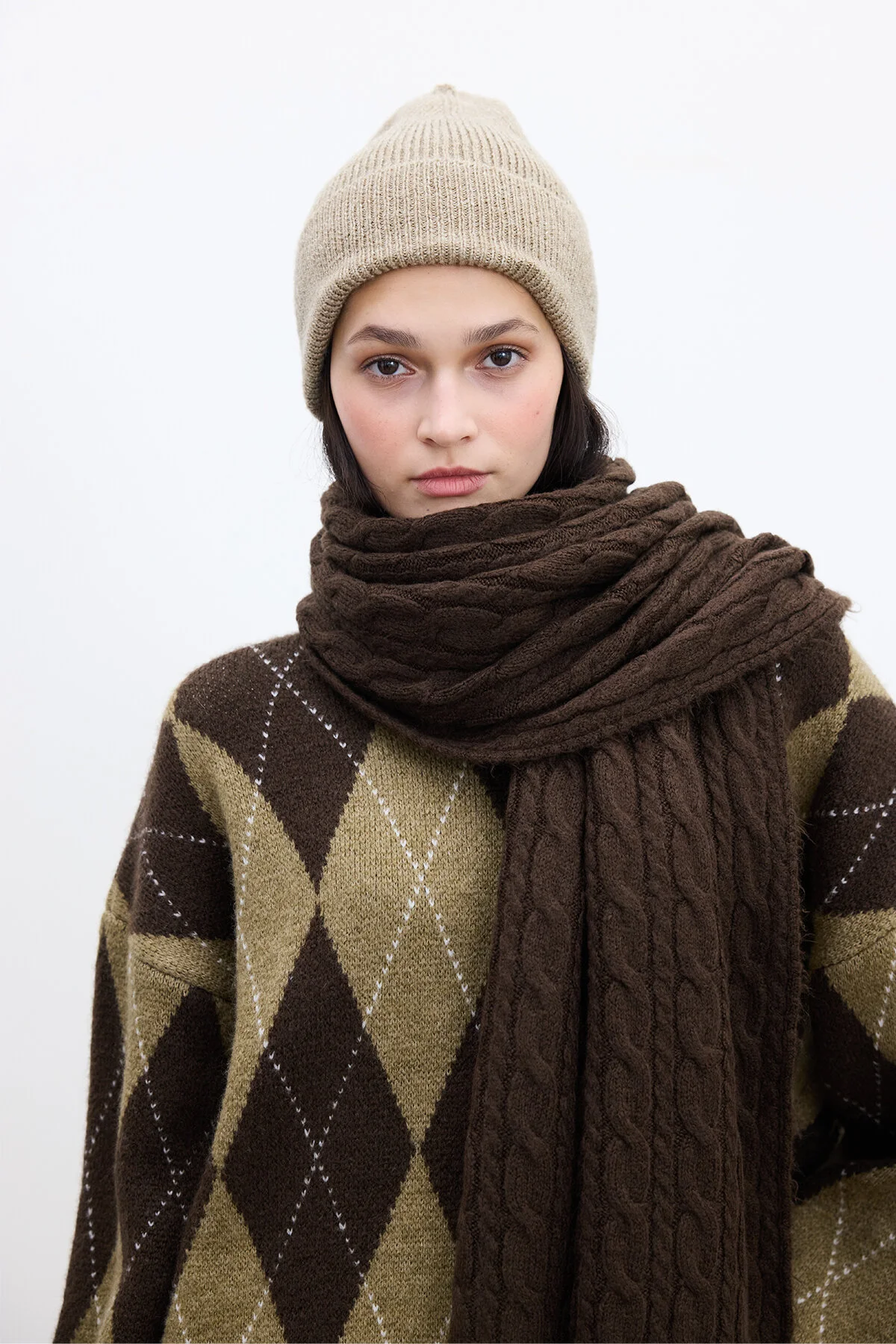 Bild von Manuka Brauner Schal – Haarstrick-detail für Damen - 12-14STD