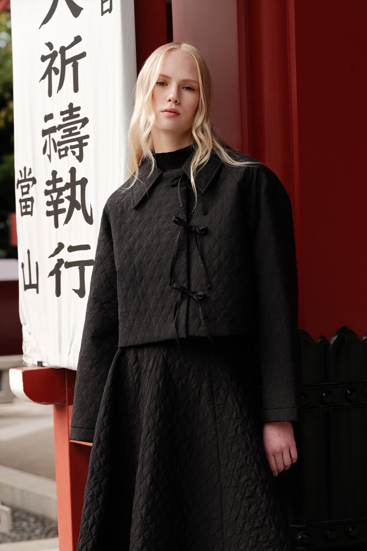 Bild von Manuka Kurze Jackette Mit Quilten Schnüren Schwarz für Damen - S