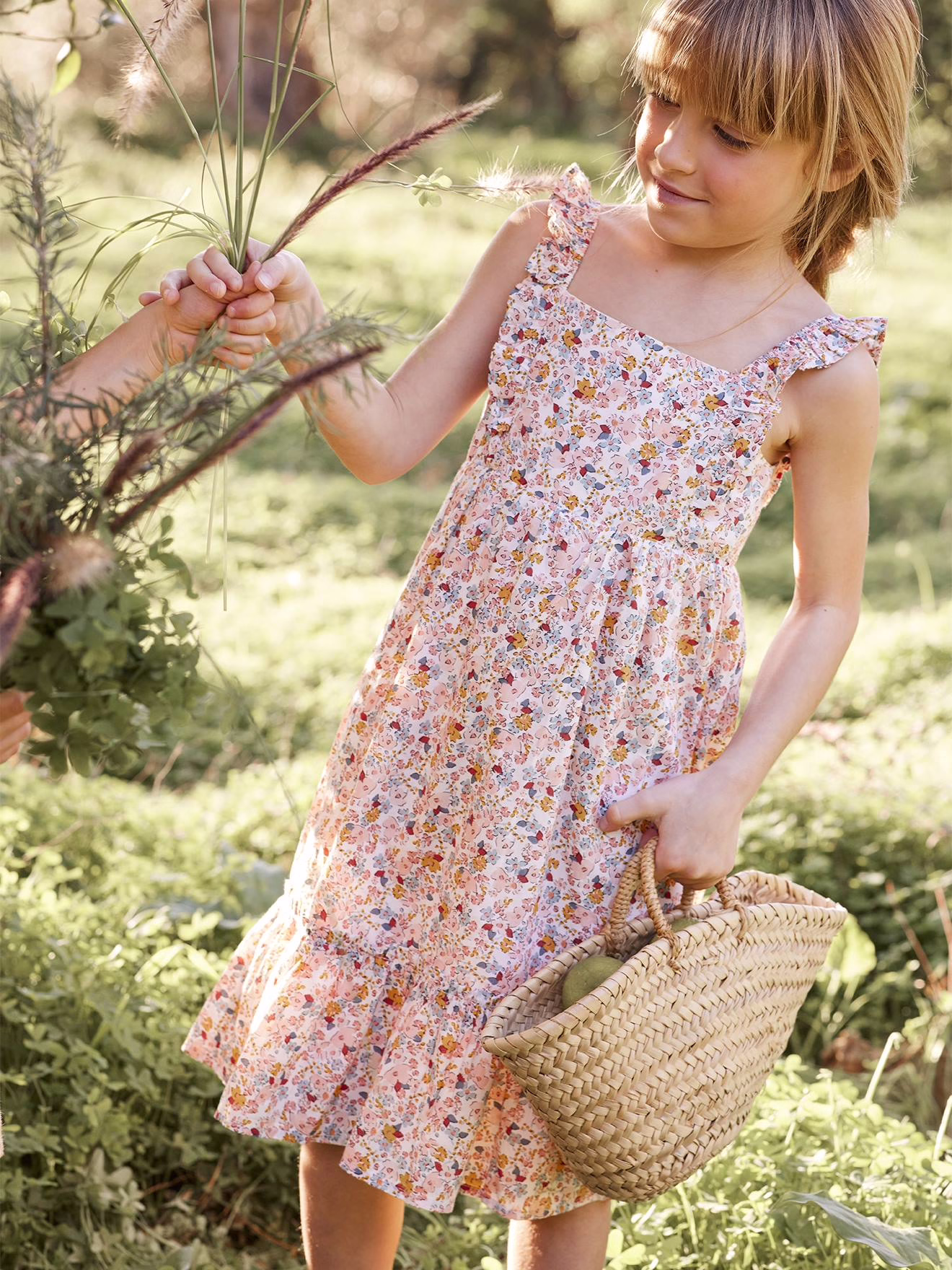 Bild von Mädchen Maxikleid
