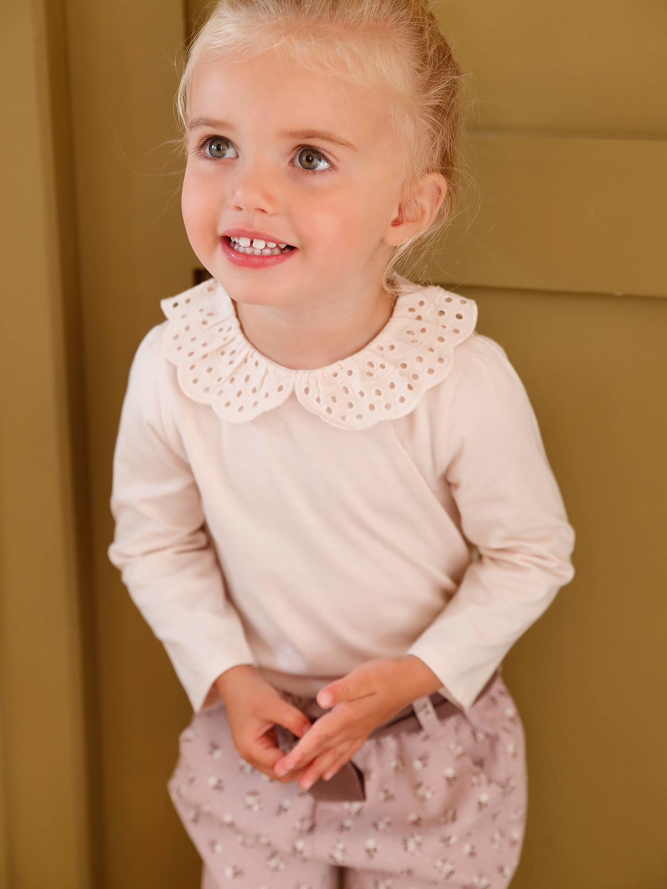Bild von Baby Shirt mit besticktem Kragen
