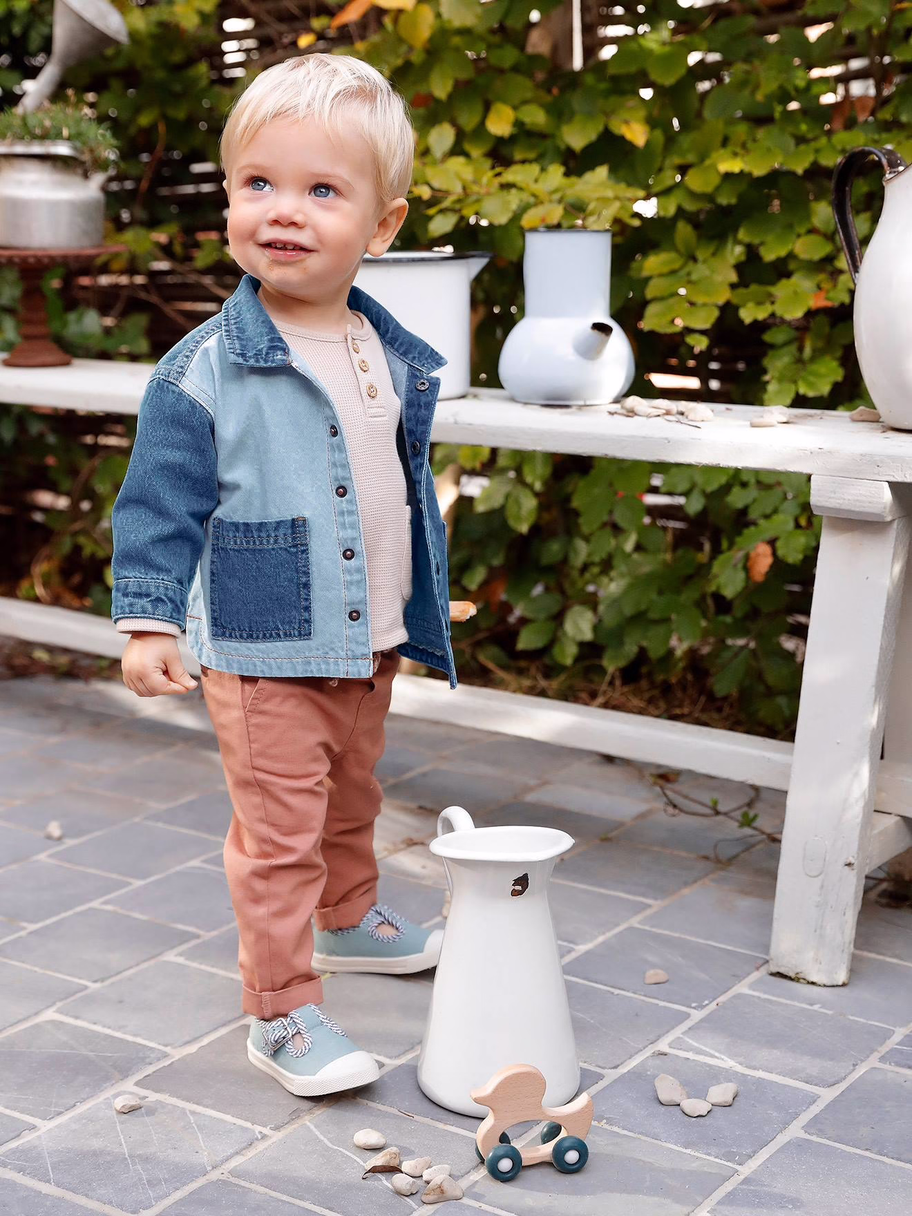 Bild von Jungen Baby Stoffhose
