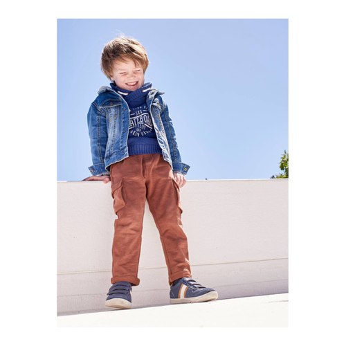 Bild von Trendige Jungen Sneakers mit Klettverschluss