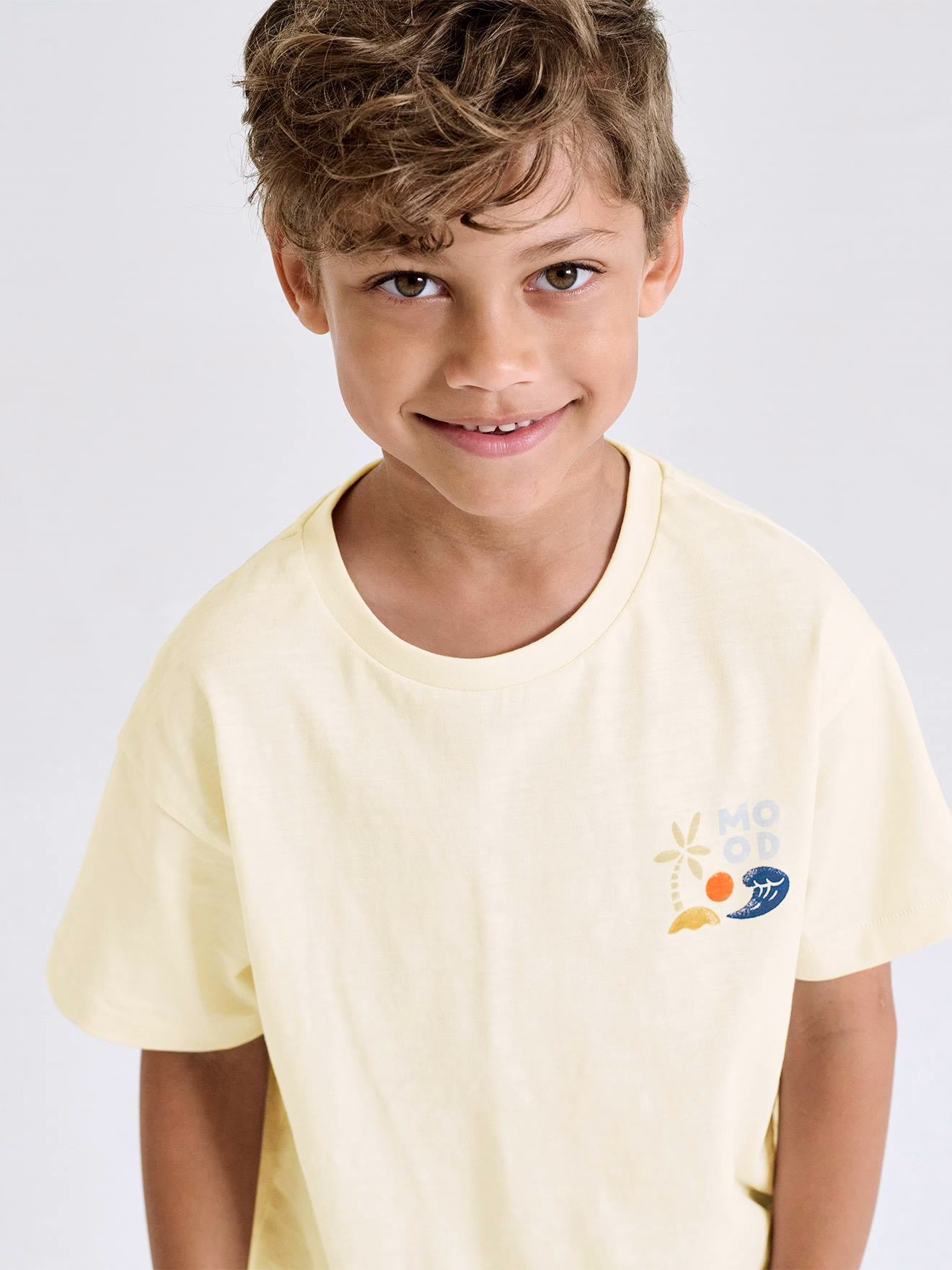 Bild von Jungen T-Shirt mit XL-Print hinten und Recycling-Baumwolle