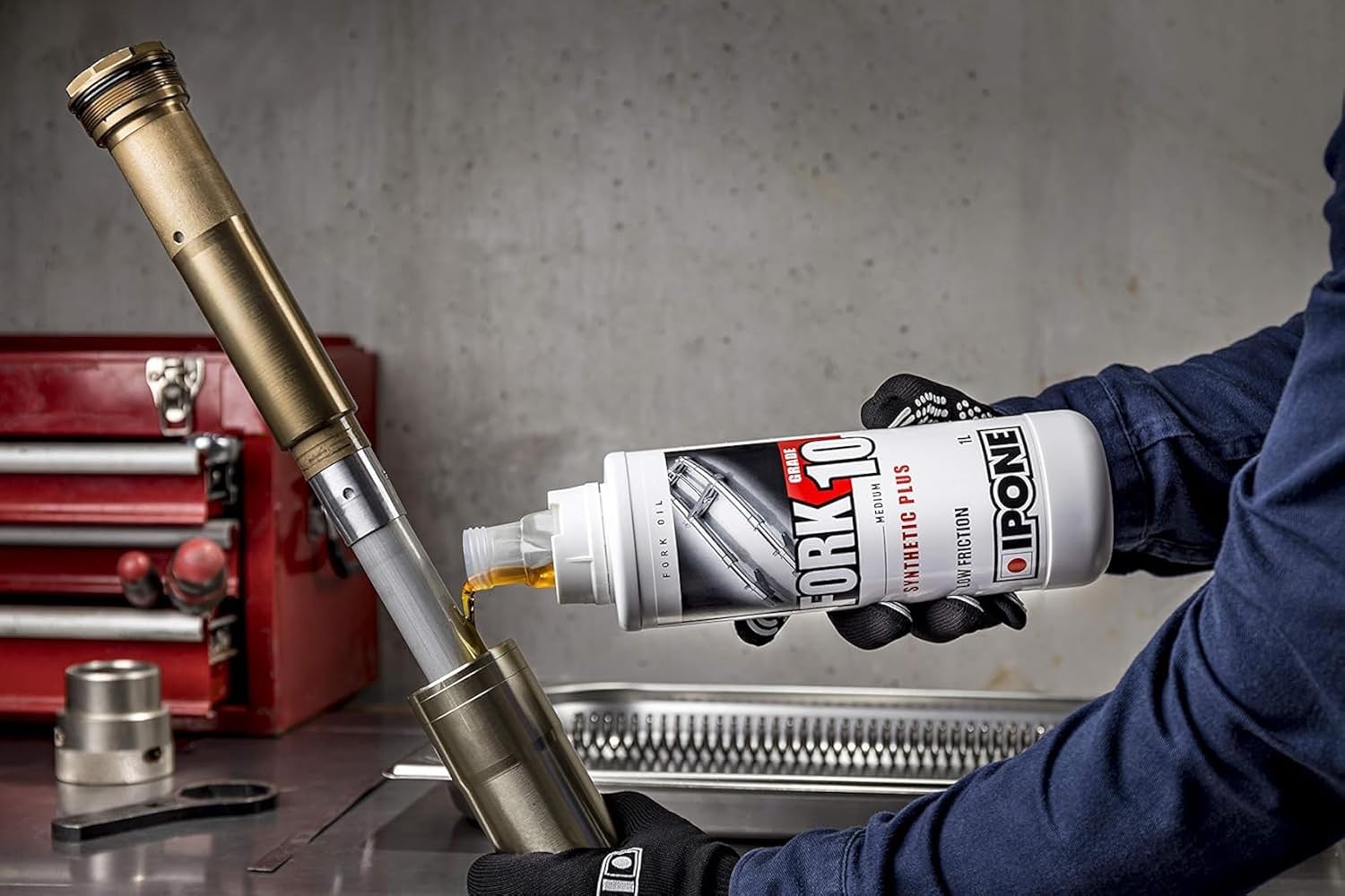 Bild von IPONE - Gabelöl für Motorräder – Fork 10 – Teilsynthetisch – High Performance – Verhindert Reibung und Emulsion – Gebrauchsfertig, 1 Liter Kanister