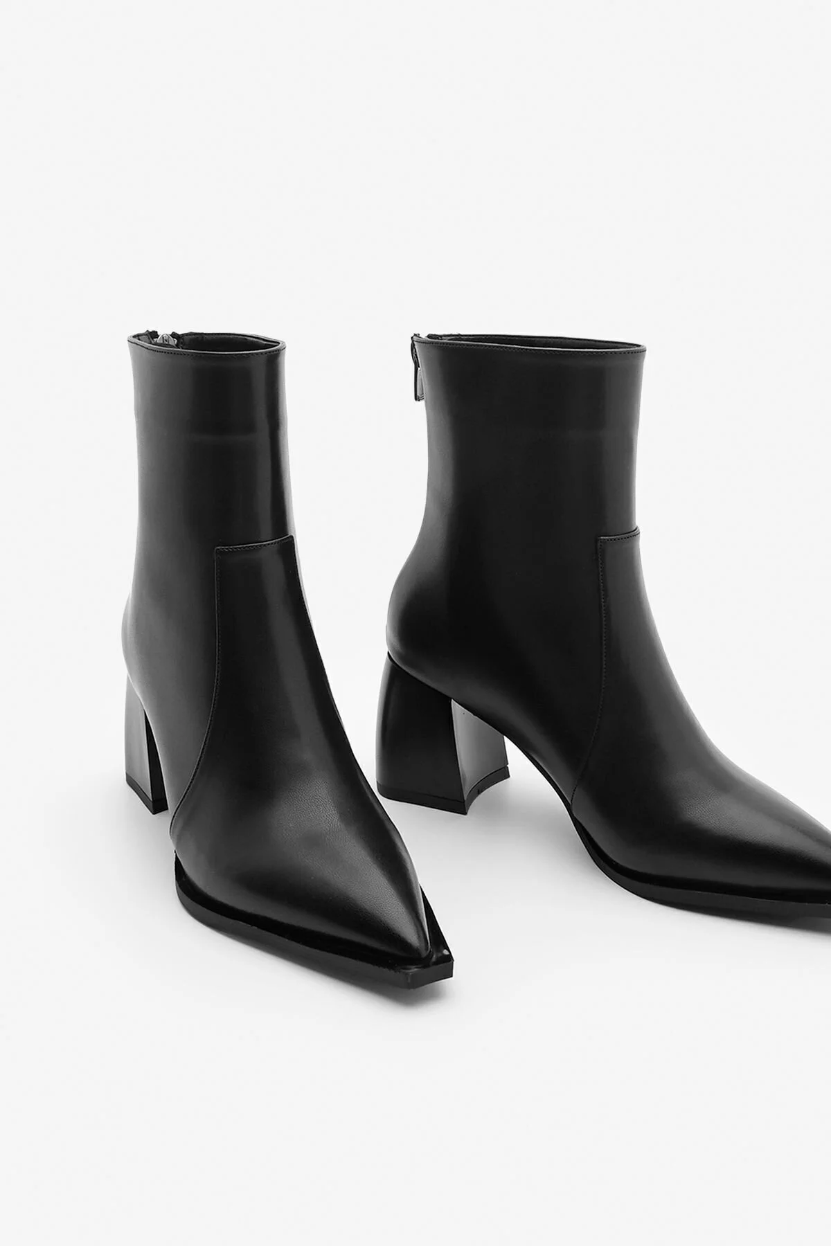 Bild von Marjin Stiefel Mit Spitzer Spitze Und Reißverschluss Hinten Und Absatz Erves Schwarz für Damen - 36