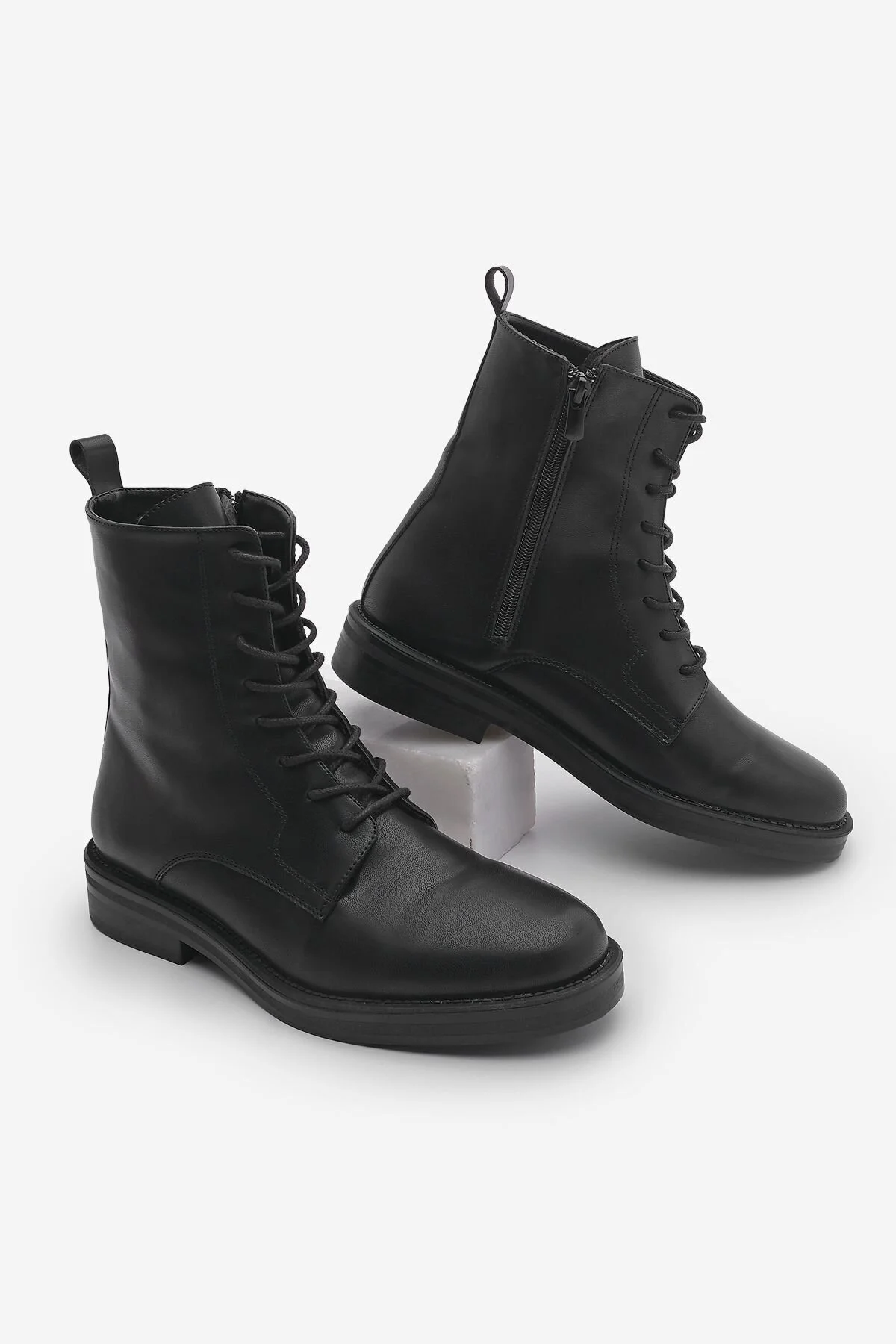Bild von Marjin Schwarze Stiefel Von Manat – Mit Reißverschluss Und Schnürung für Damen - 40