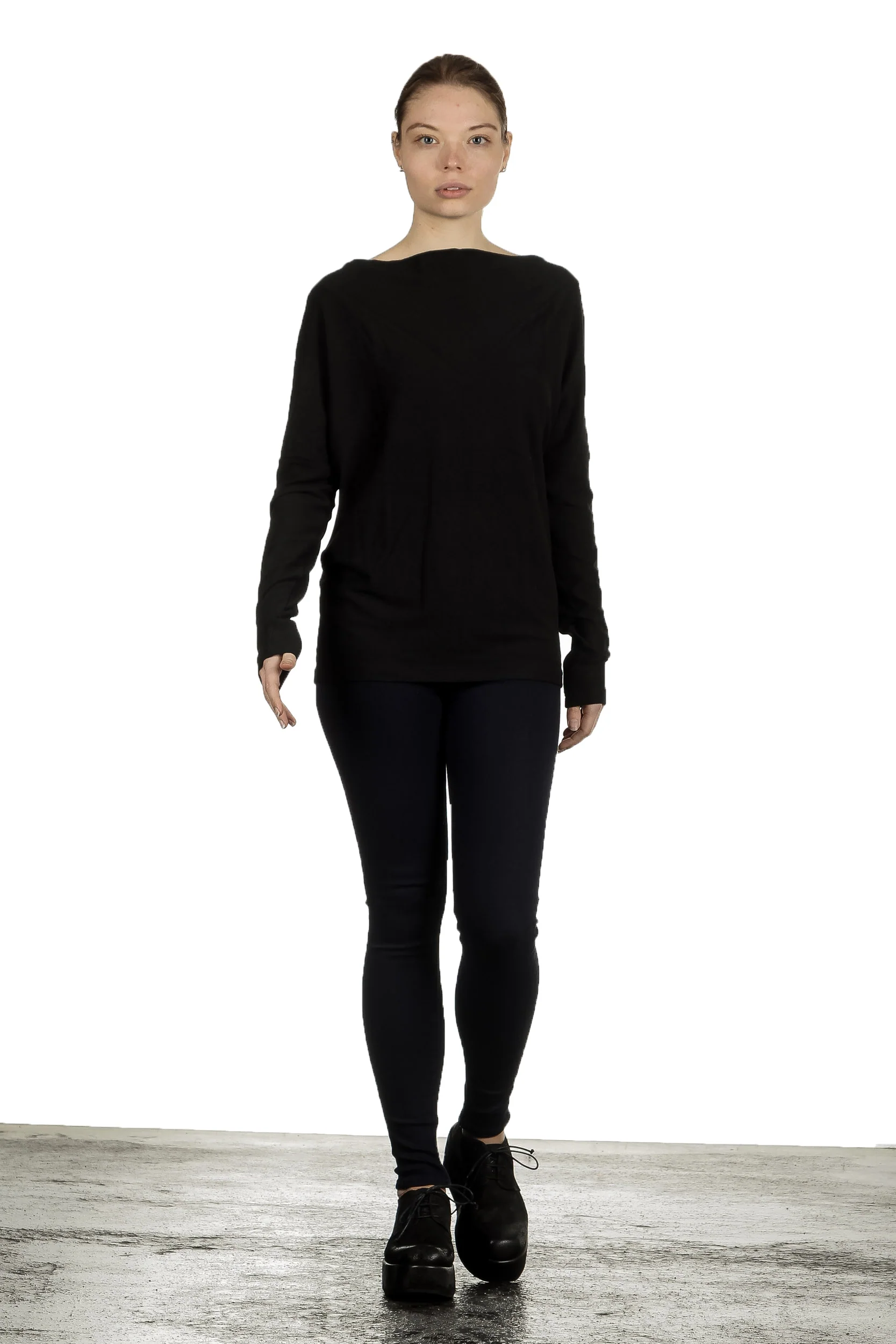 Bild von The Swiss Label Damen Langarm Shirt schwarz