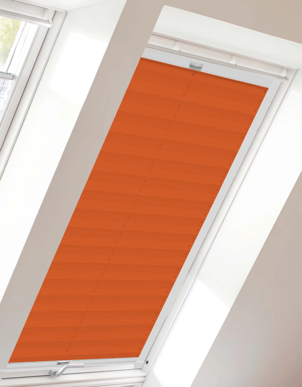 Bild von sunlines Dachfensterplissee StartUp Style Crepe, Lichtschutz, verspannt, verschraubt, mit Führungsschienen