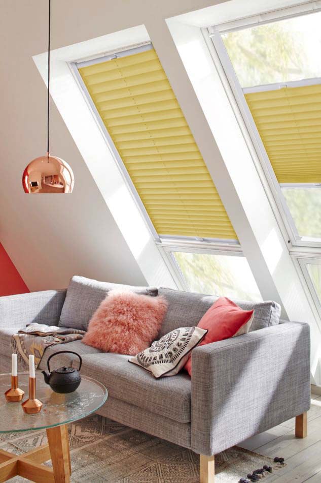 Bild von sunlines Dachfensterplissee Classic Style Crepe, Lichtschutz, verspannt, verschraubt, mit Führungsschienen