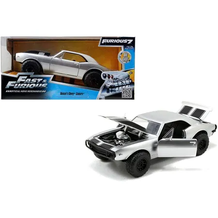 Bild von Jada Toys Fast & Furious 1967 Chevy Camaro, Roman, Spielzeugauto aus Die-cast, zu öffnende Türen, Kofferraum & Motorhaube, Maßstab 1:24, Silber