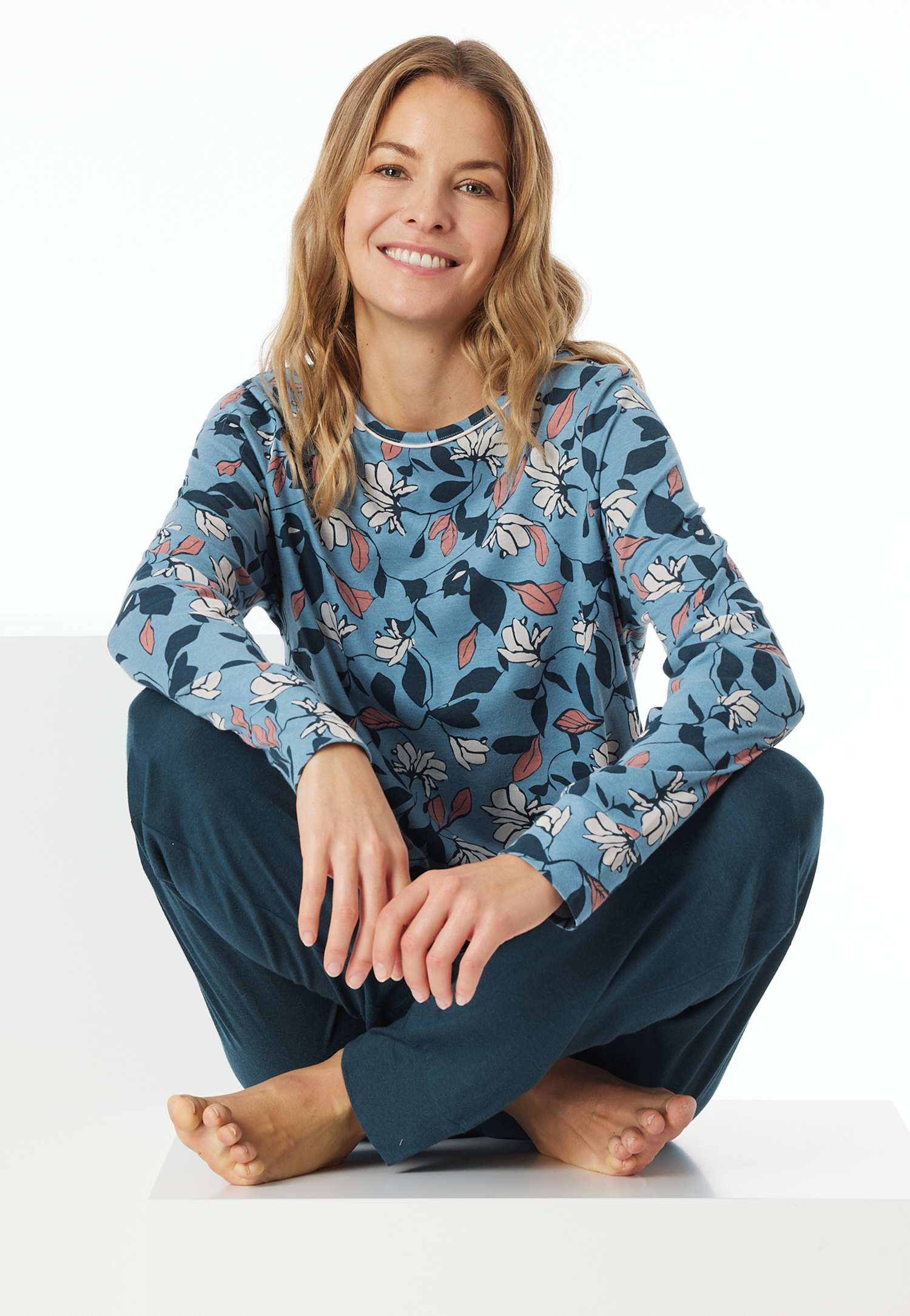 Bild von Schlafanzug lang Bündchen Blumen multicolor - Comfort Nightwear 36