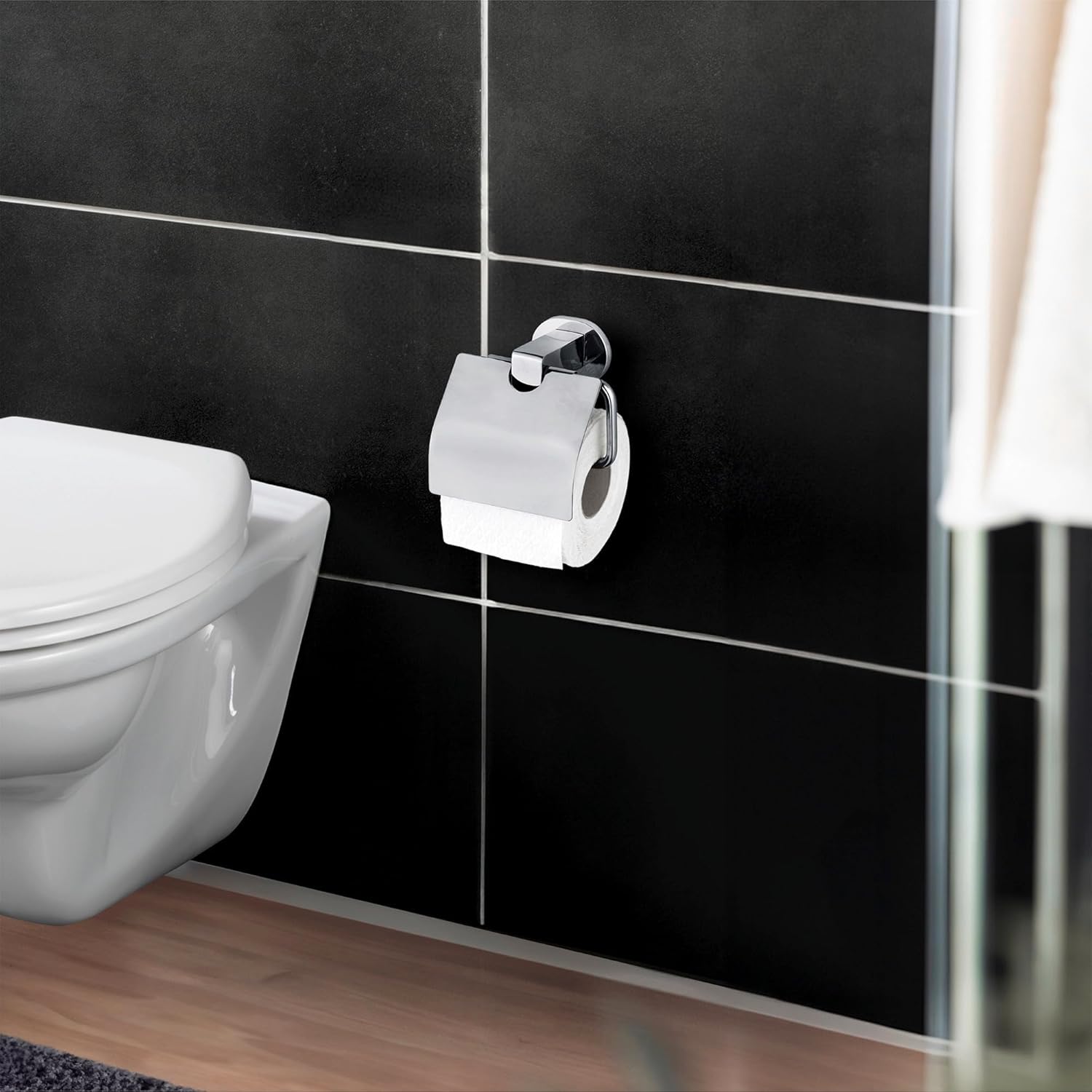 Bild von WENKO UV-Loc Toilettenpapierhalter mit Deckel Maribor, Befestigen ohne Bohren mit innovativem UV-Loc Klebesystem, aus Zinkdruckguss mit ovaler Wandmontageplatte, Fester Halt, 14 x 12,5 x 7,5 cm