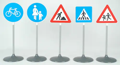 Bild von Klein Spiel-Verkehrszeichen »Verkehrsschilder-Set B, 5 Schilder«, (5 tlg.), Made in Germany