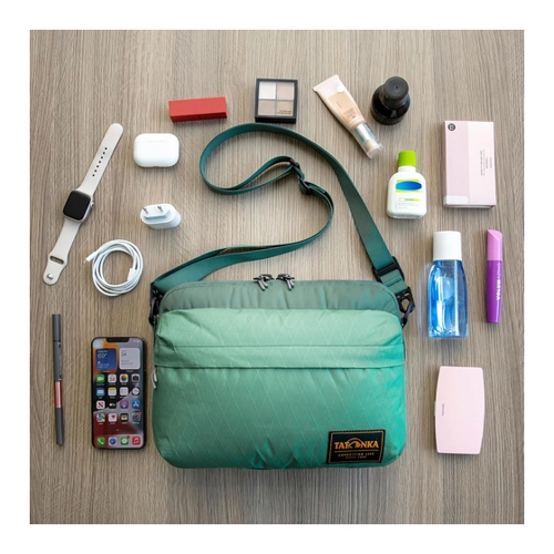 Bild von Tatonka Cross Body Bag L – Praktische Umhängetasche für den Outdoor-Bereich
