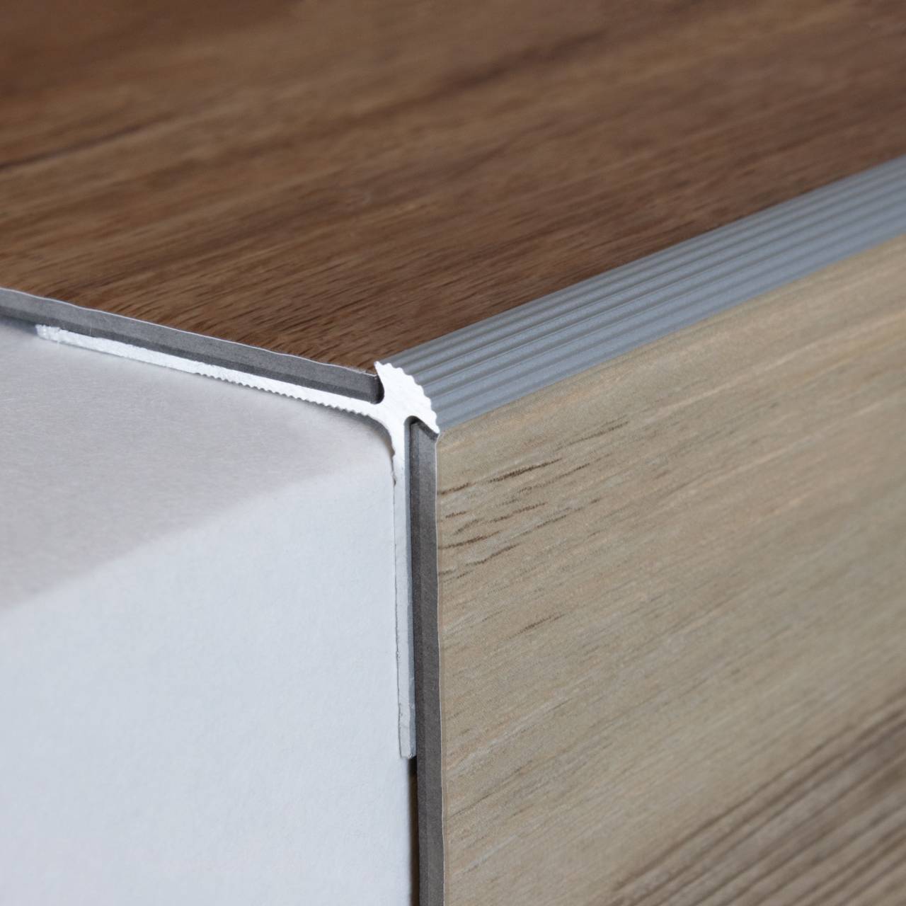 Bild von Treppenkanten- & Winkelprofile Höhe 30 mm Breite 40 mm Einfasshöhe 3 mm PROVISTON