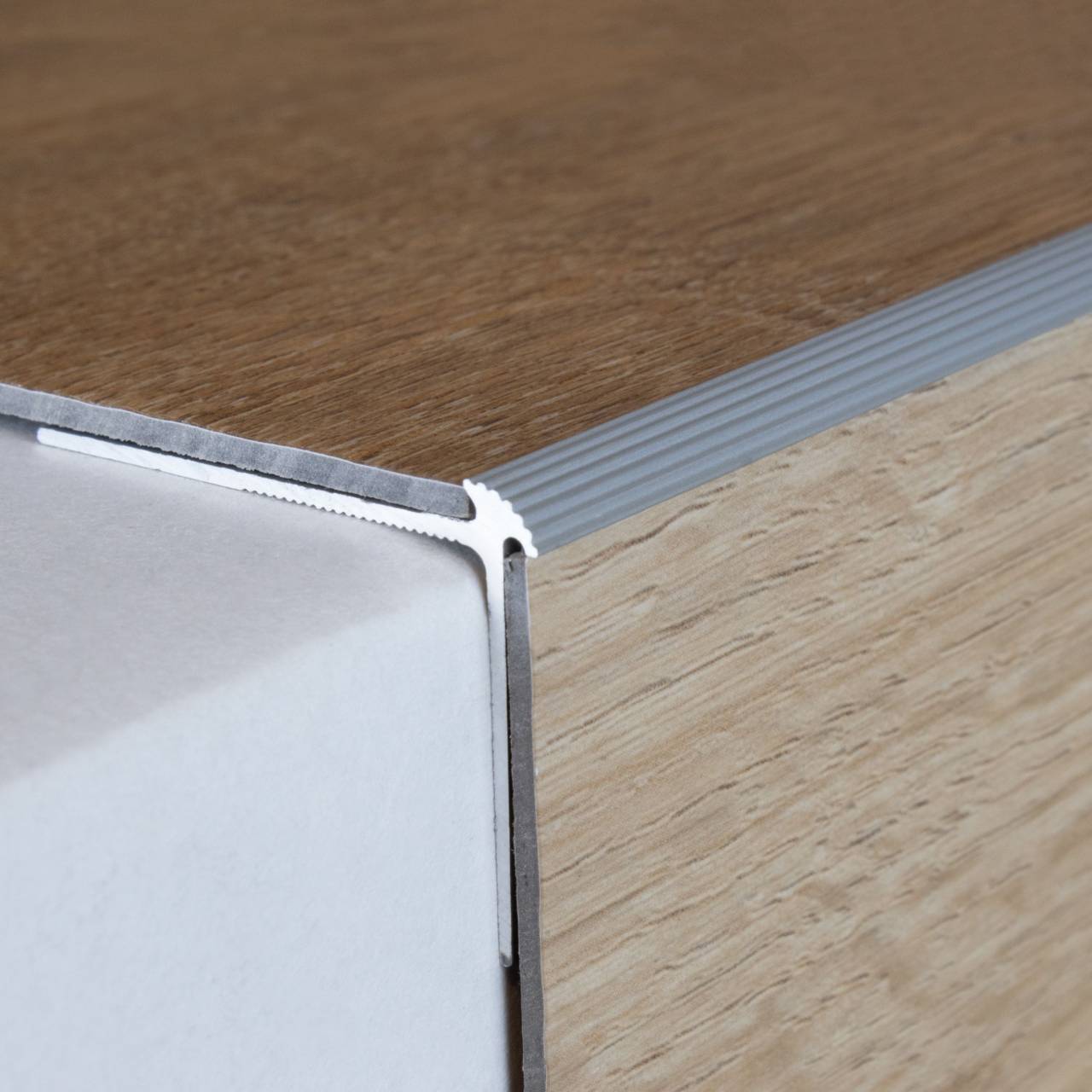 Bild von Auer Treppenkanten- & Winkelprofile Lévis H 30 mm B 40 mm Einfasshöhe 2.5 mm Alu elox