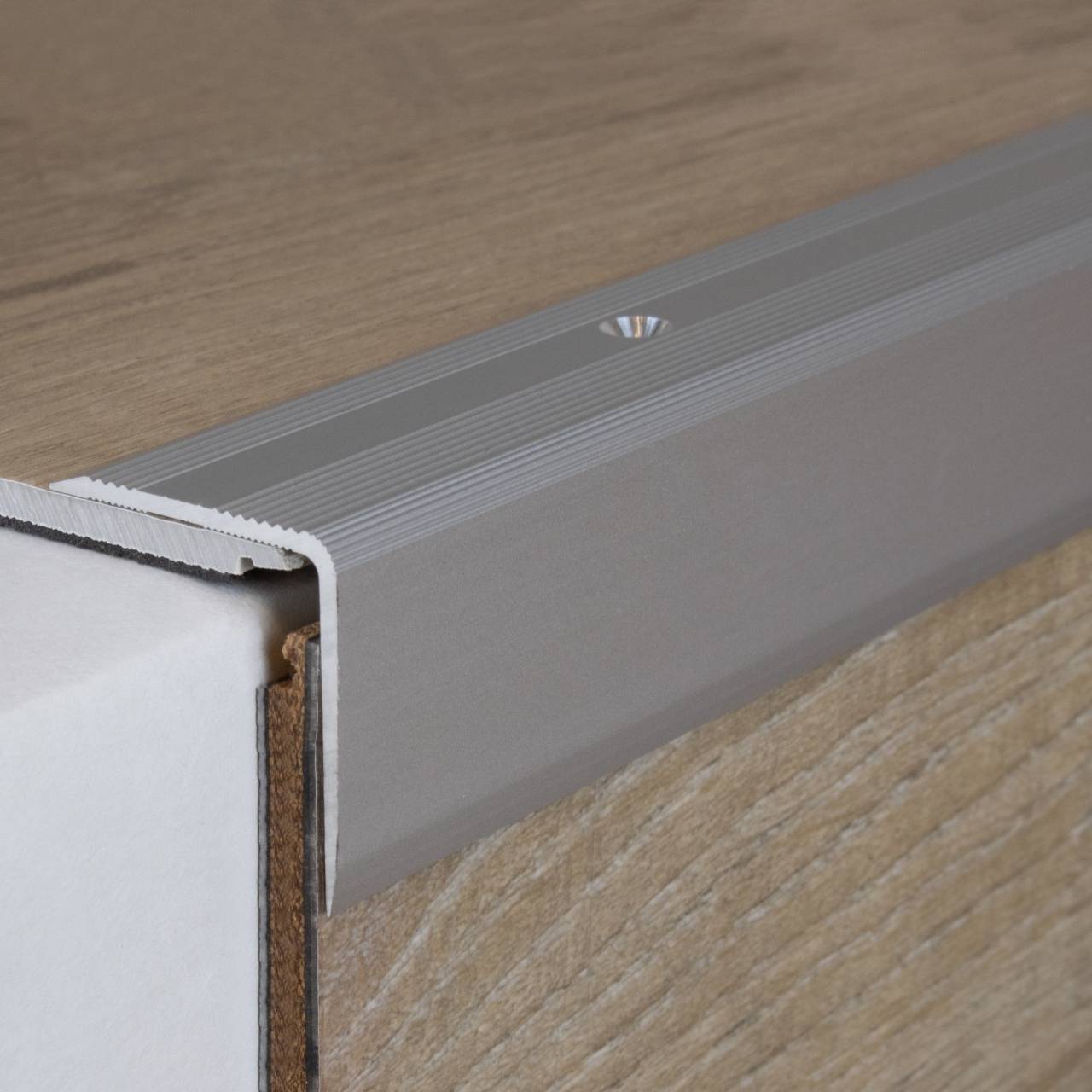 Bild von Treppenkanten- & Winkelprofile Höhe 44 mm Breite 40 mm Materialstärke: 2 mm PROVISTON