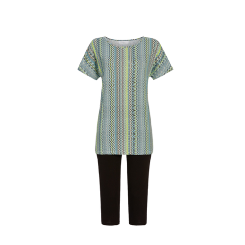Bild von Anzug mit Caprihose von Cherie Line