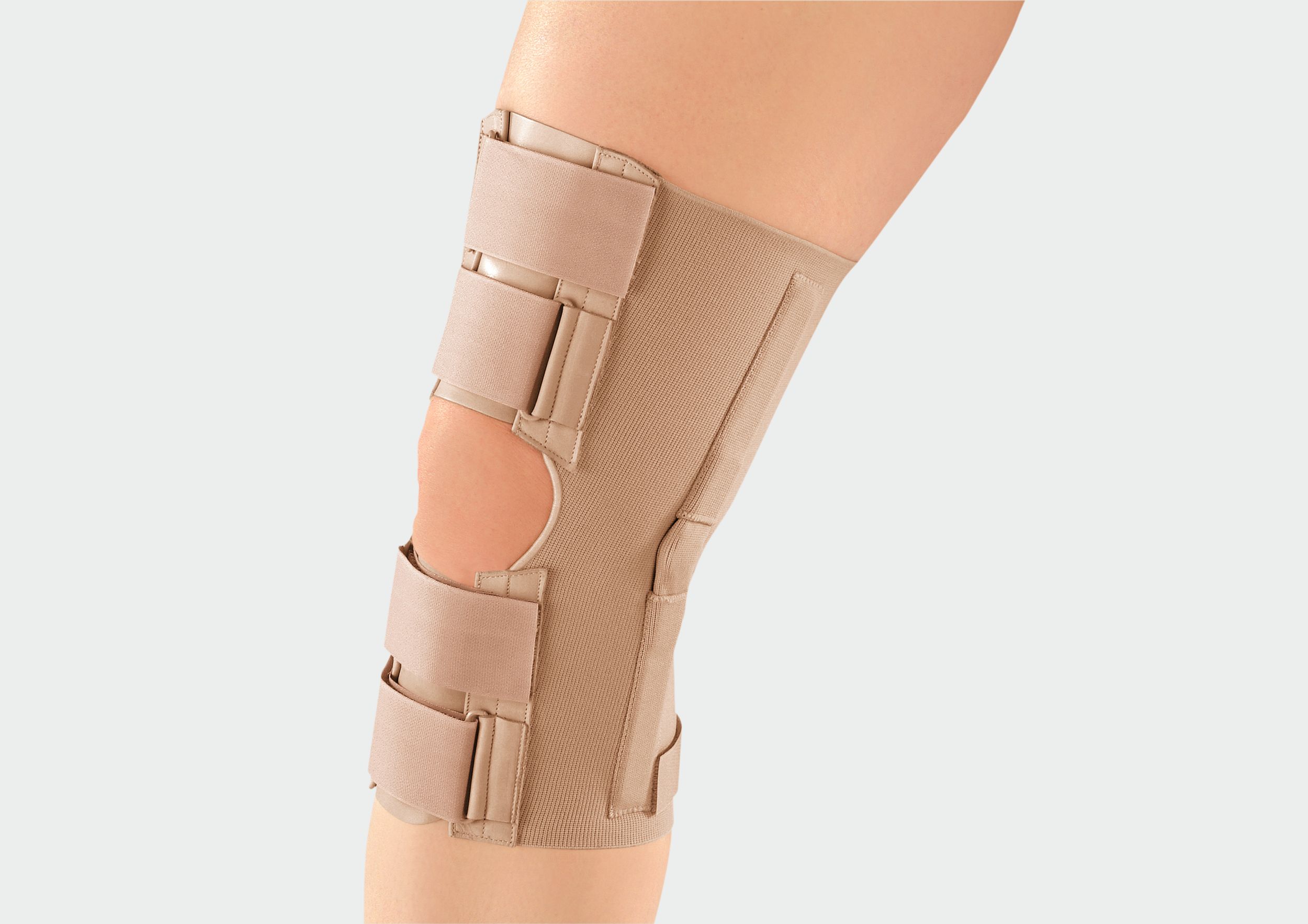 Bild von JuzoFlex Genu 100 nahtlose Kniebandage mit Gelenkschienen zur Stabilisierung