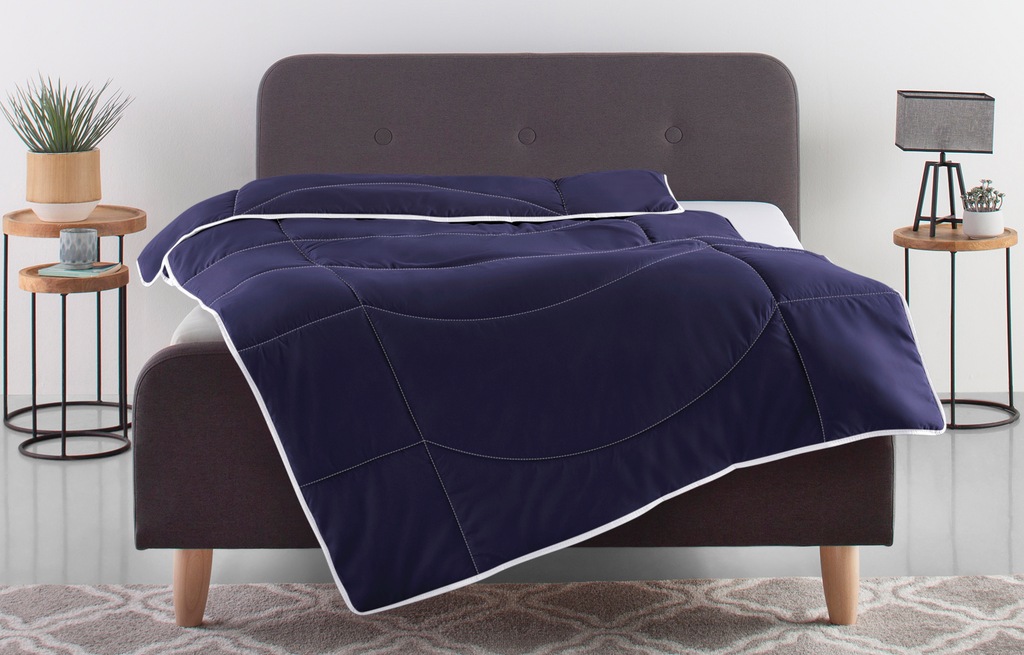 Bild von my home Microfaserbettdecke "Microlux, Bettdecke 135x200 cm, 155x220 cm, 200x200 cm", warm, Füllung Polyester (3D-Klimafaser), Bezug Polyester (Microfaser-Feinbatist), (1 St.), Bettdecken in 4 Farben, Sommer, Winter, 4 Jahreszeiten, Decke