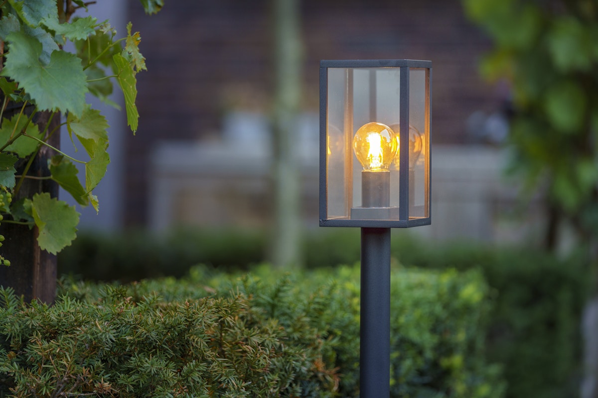 Bild von T&J TEJELIGHT SHAULA Stehlampe ALU schwarz