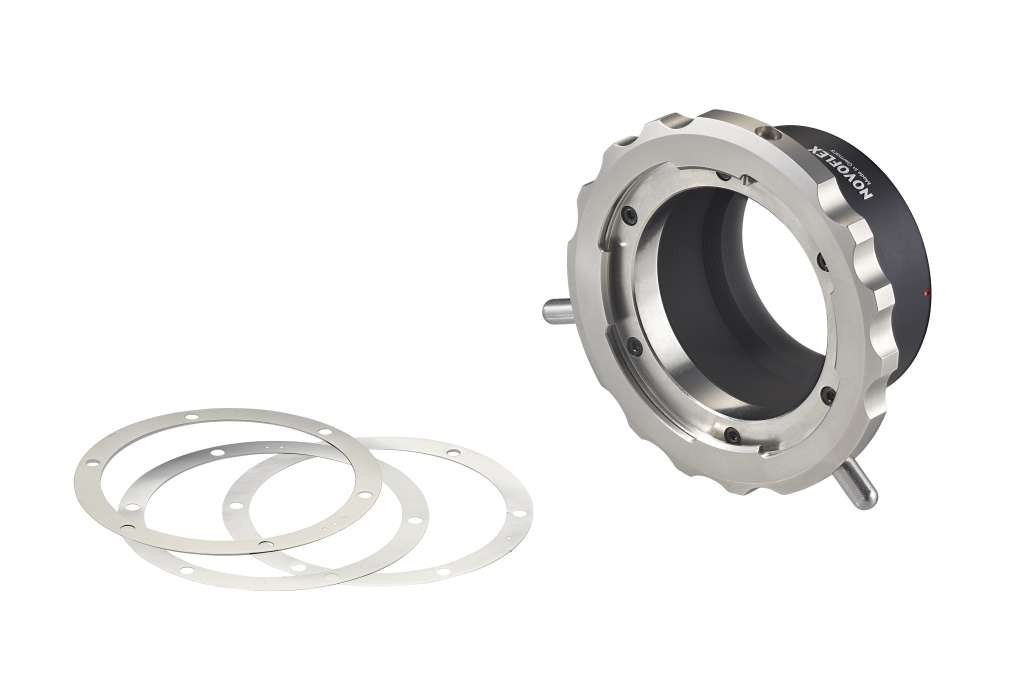 Bild von Novoflex Adapter PL-Mount Objektiv an Canon EOS-R Kamera, Objektivadapter, Schwarz, Silber