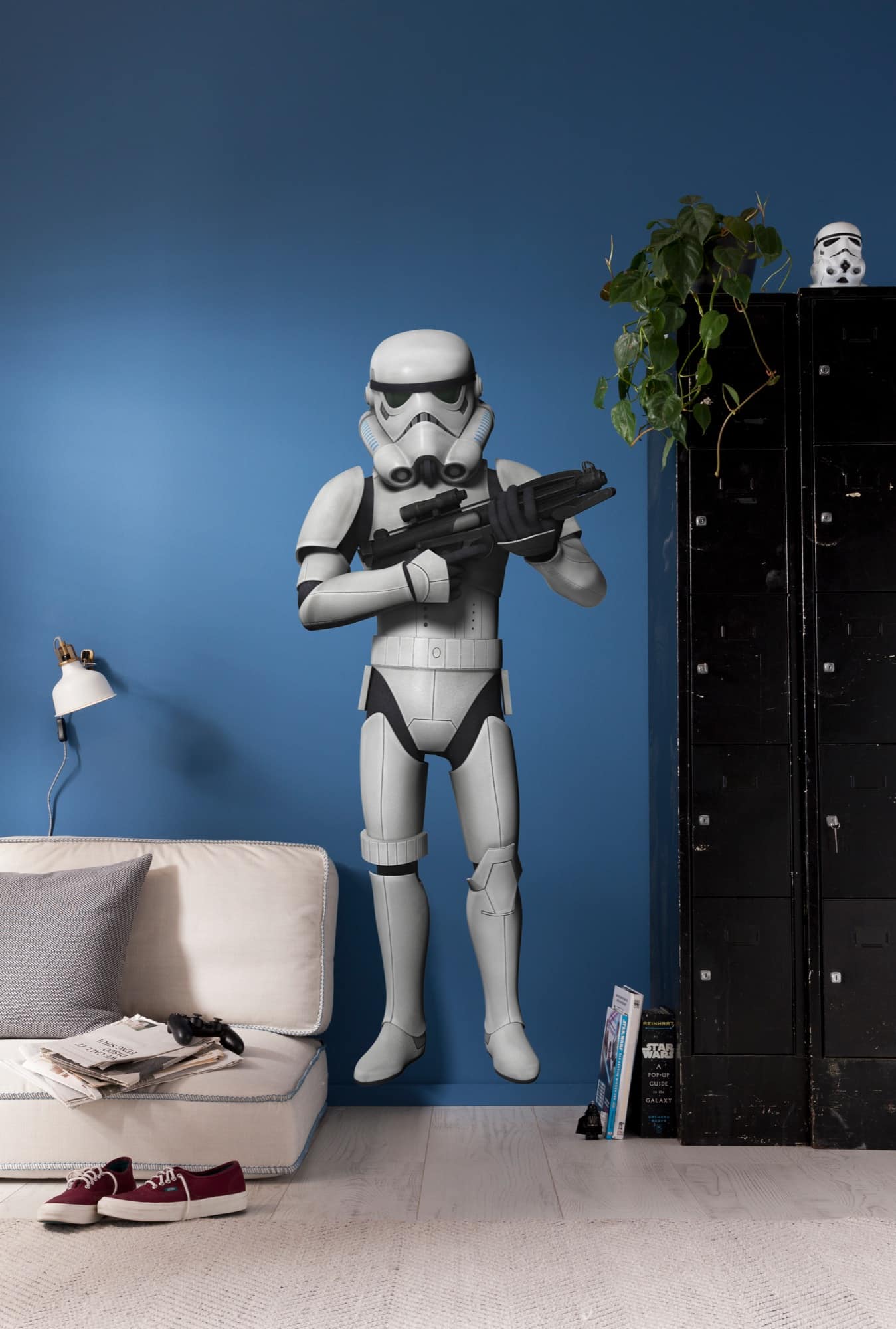 Bild von Komar Star Wars Deco-Sticker STORMTROOPER | 100 x 70 cm | Wandtattoo, Wandsticker, Wandaufkleber, Wandbild, Sturmtruppler, Imperium, Kinderzimmer | 14722h, Weiß/Schwarz