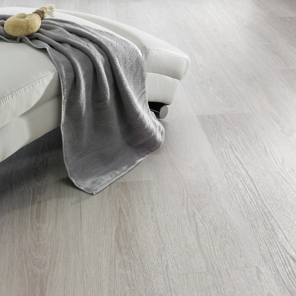 Bild von KWG Antigua infinity Hydrotec Silbereiche weiss Designvinyl Fertigfußboden 120,5x21,5 cm