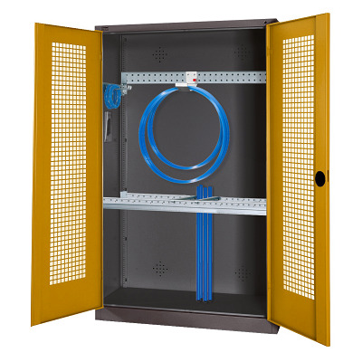 Bild von C+P Modul-Sportgeräteschrank "Grundausstattung" mit Lochblech-Flügeltüren, HxBxT 195x120x50 cm, Goldgelb (RAL 1004), Einzelschließung
