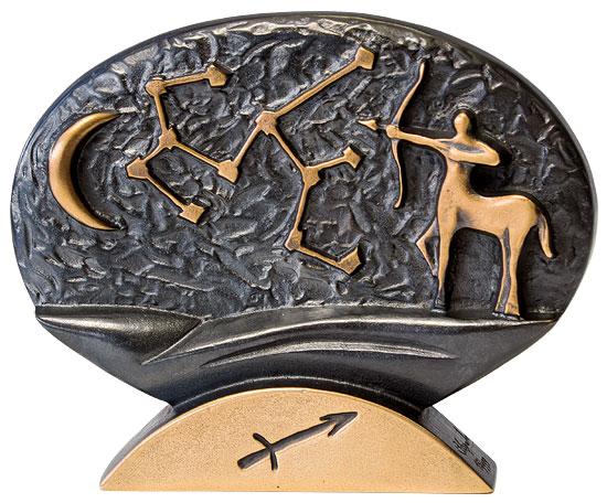 Bild von Bernardo Esposto: Sternzeichen-Skulptur 'Schütze' (23.11.-21.12.), Bronze