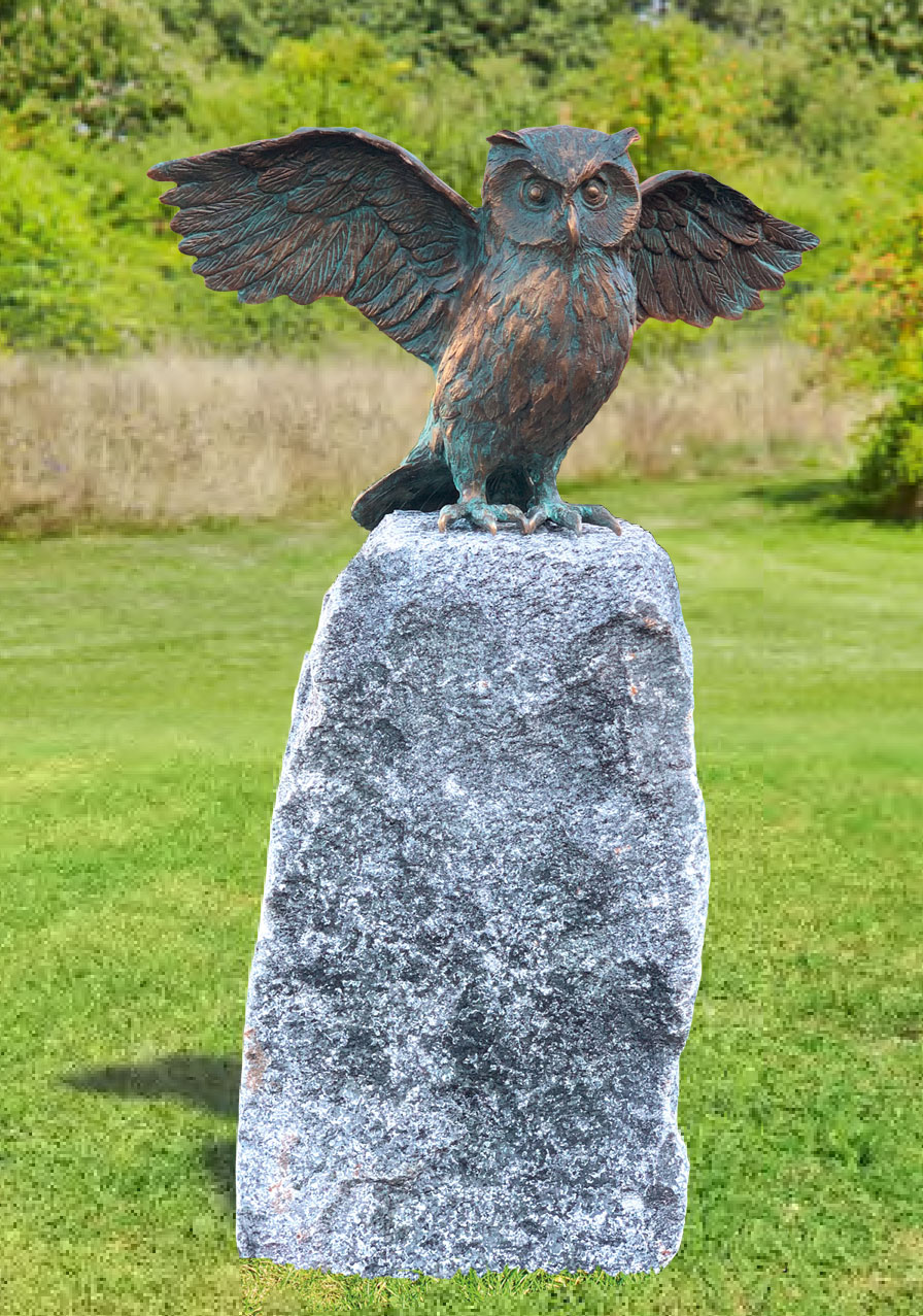 Bild von Gartenskulptur 'Uhu' (Version mit Granitstein)